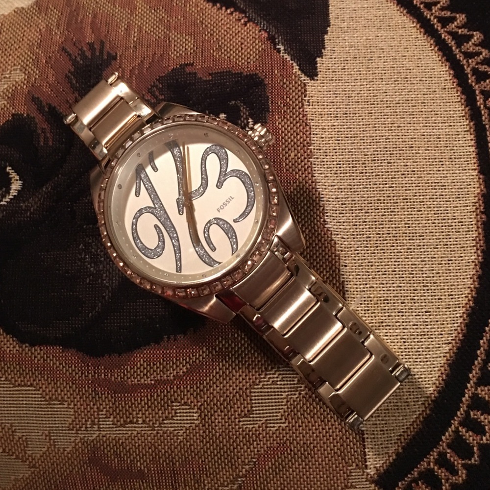 It’s time NOW in a cool Fossil watch!